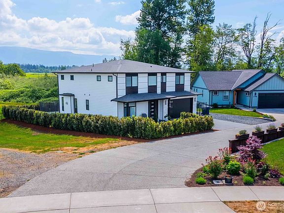 2nd image of 2150 Lagerwey Circle