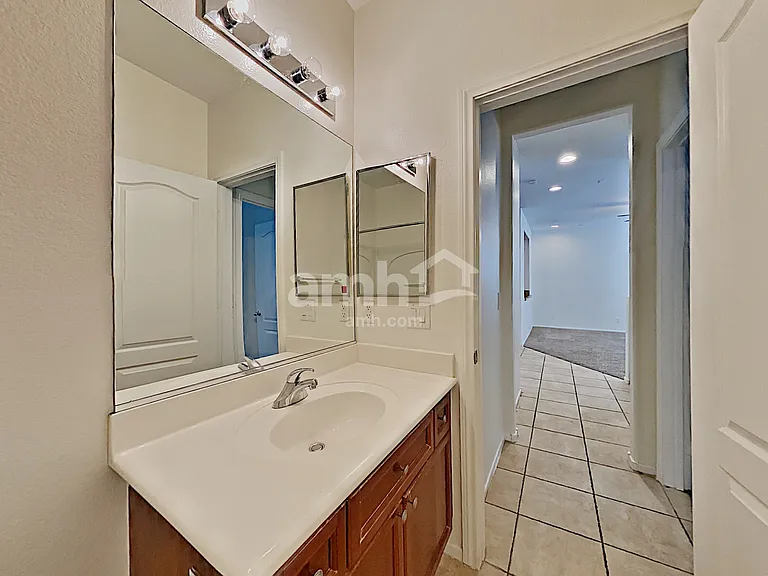 10580 Elberton Ave — Photo 16
