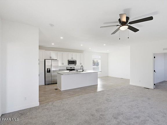 3rd image of 1477 E Whirlpool Dr