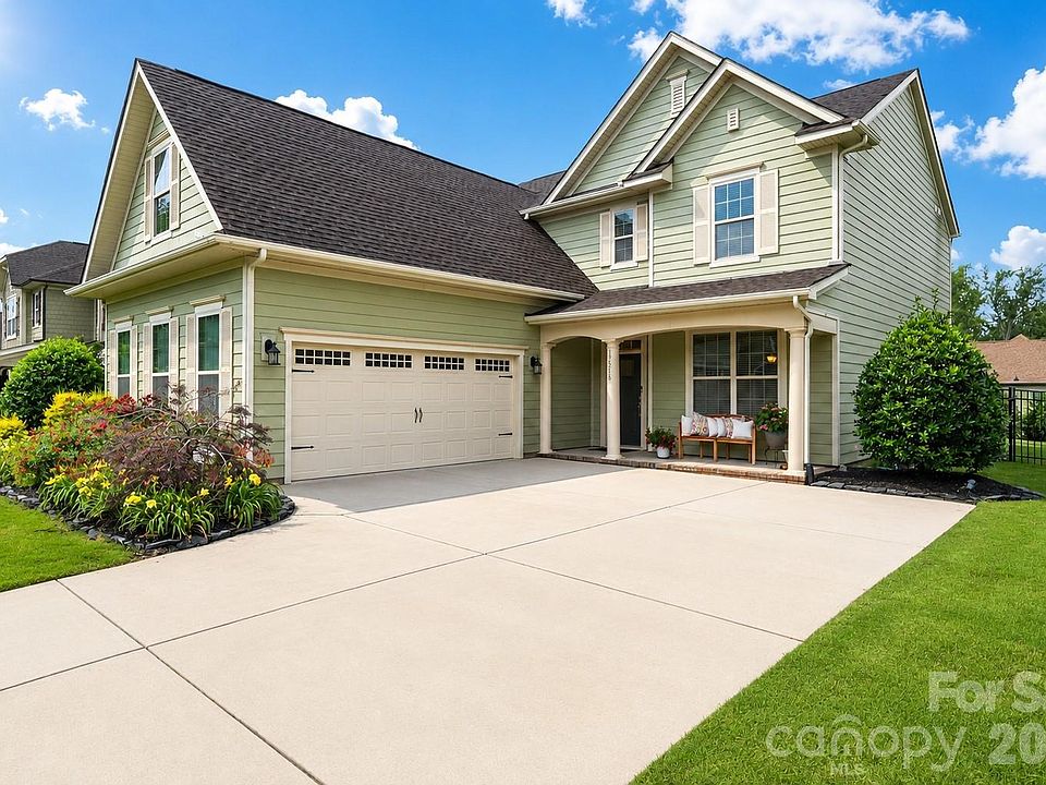 1st image of 17516 Austins Creek Dr
