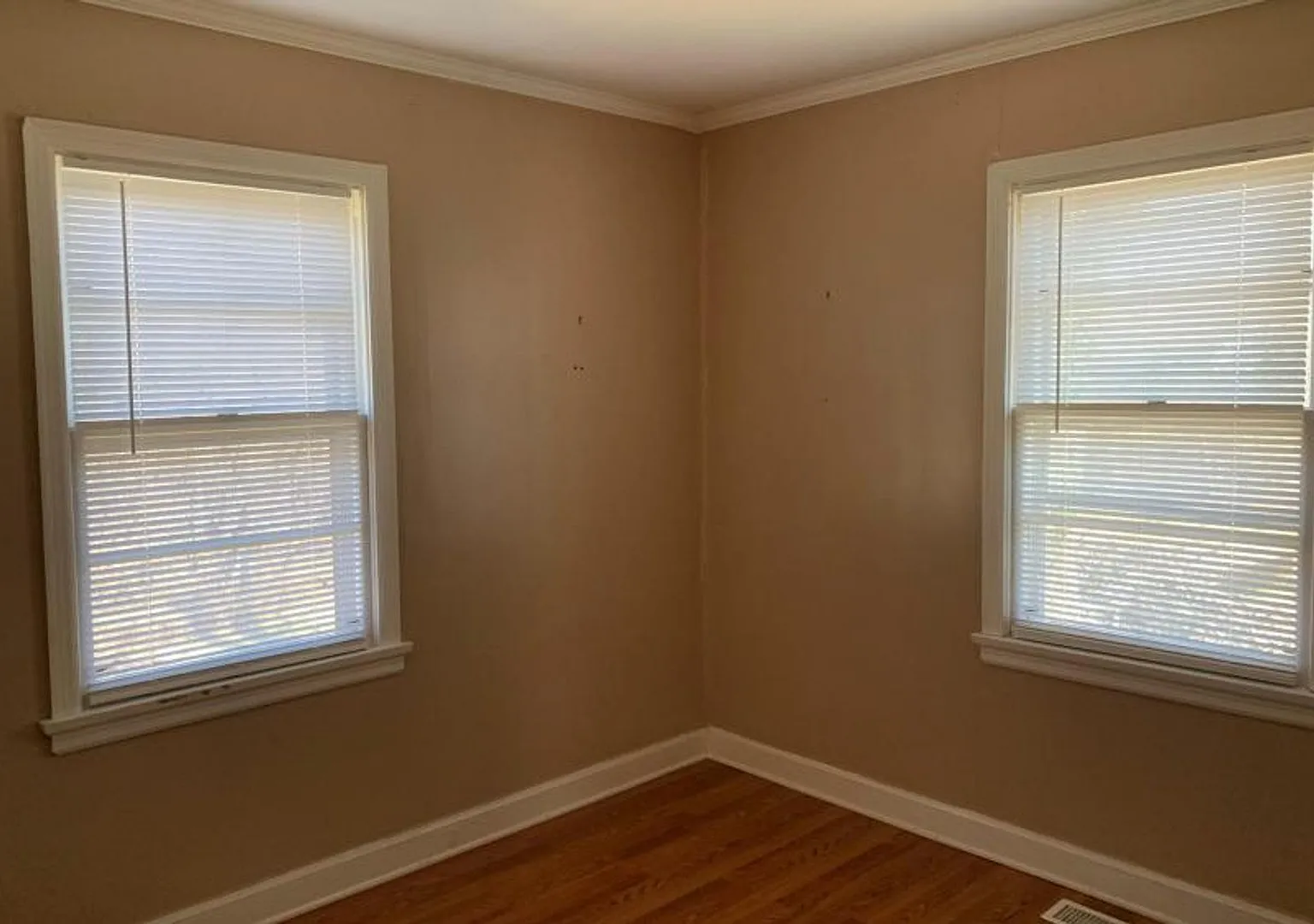 2 Bedroom House Near University of Lynchburg — Photo 4