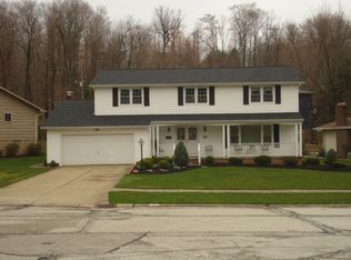 7841 Dogwood Ln, Parma, OH 44130