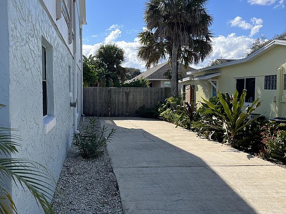 4th image of 809 Hope Ave #1
