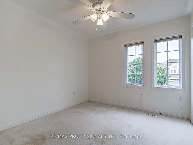 2145 Country Club Dr E #23 — Photo 21