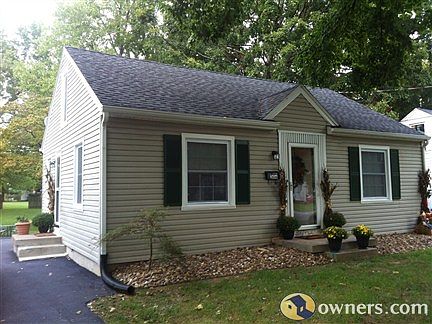 2nd image of 306 Fairview Dr