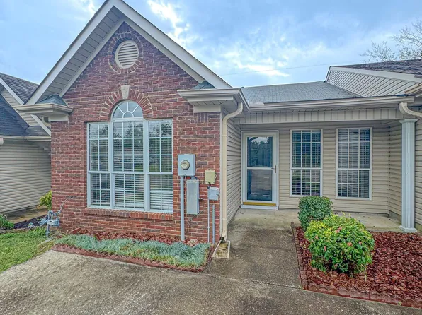 1012 Ashley Brook Ln, Helena, AL 35080