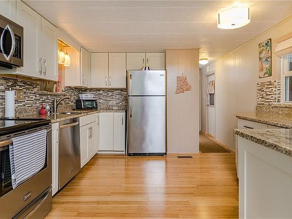 5th image of 205 Derwent Blvd