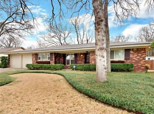 3217 Preston Hollow Rd, Fort Worth, TX 76109