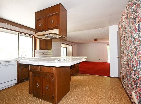 4th image of 4520 Ferndale Ct SE