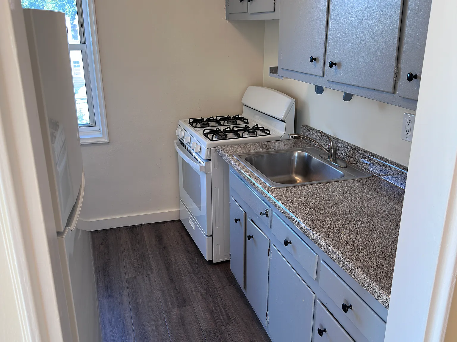 126 Franklin Avenue — Photo 2