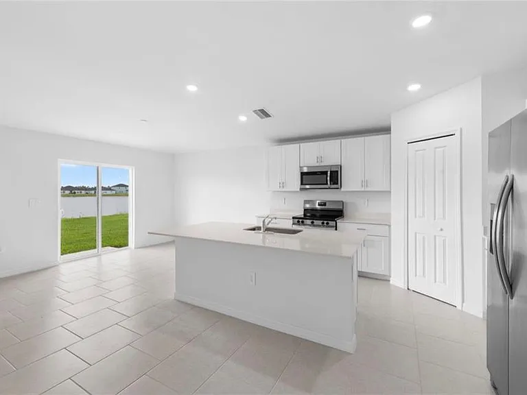 17244 Cantu Ct — Photo 2