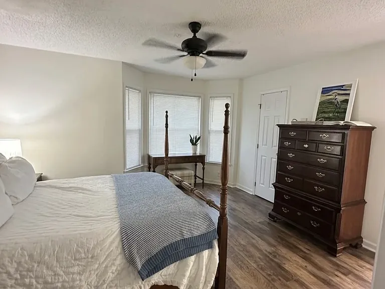 2901 Bannf Ct — Photo 8