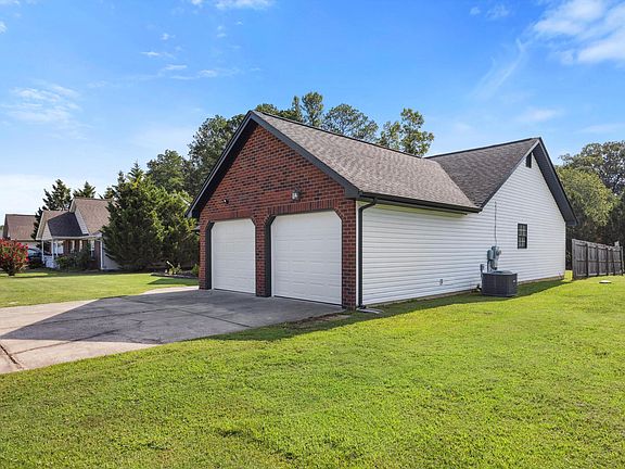 3rd image of 108 Creeks Jewell Dr