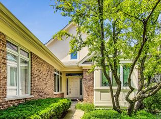 2548 Buckland Ln, Northbrook, IL 60062