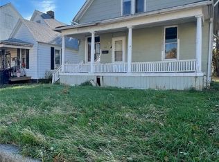 869 W Grand Ave, Decatur, IL 62522