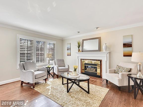 3rd image of 4413 Westbrook Ln