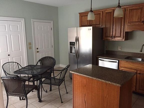 3rd image of 1216 Constitution Dr