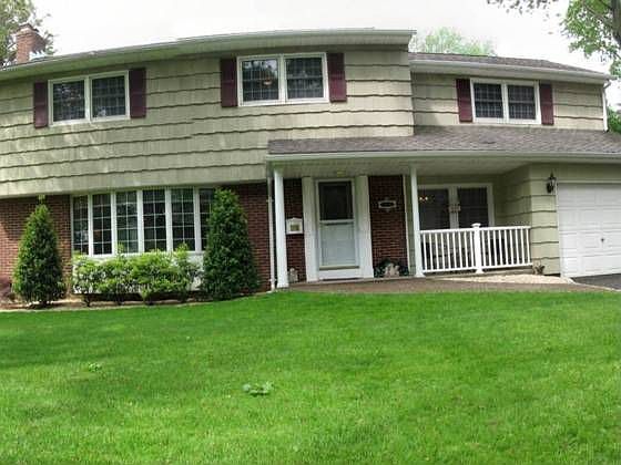 1st image of 3 Gaines Ave