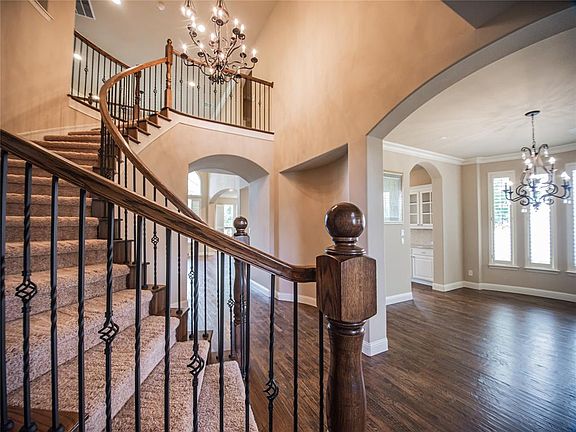 4th image of 518 Harvest Hill Dr