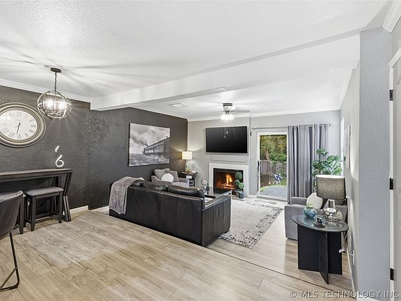 4th image of 3380 W Washington St #14