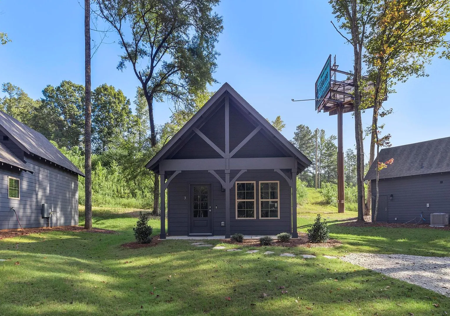 Saugahatchee Cottages — Photo 1