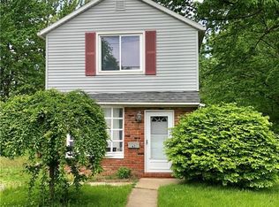 65 E Main St, Madison, OH 44057