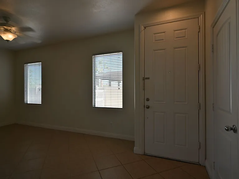 5472 Overlook Valley St — Photo 8