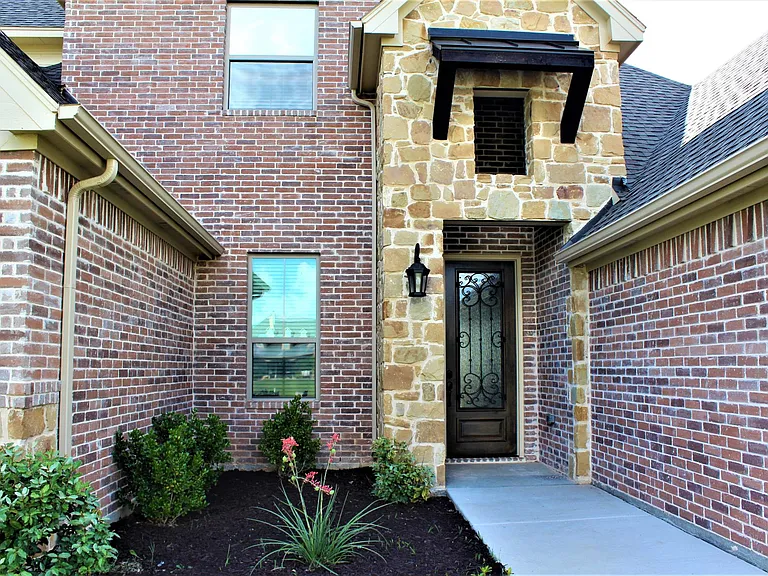 2404 Wills Way Dr — Photo 16