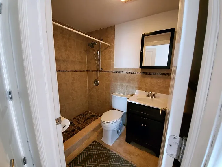 809 22nd St #703 — Photo 6