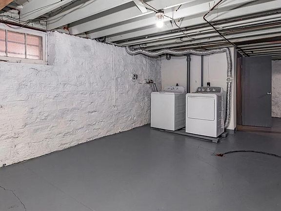 2nd image of 6525 Tholozan Ave
