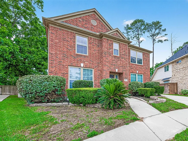 25507 Lyon Springs Ct — Photo 3