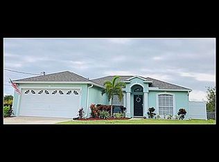 391 SW South Quick Cir, Port Saint Lucie, FL 34953