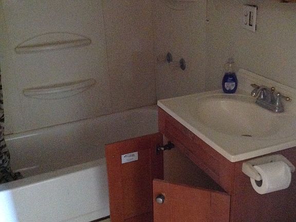 Bathroom with handicapped to