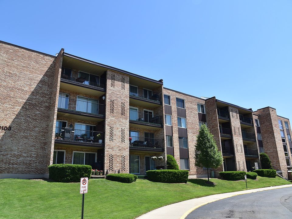 1st image of 1103 S Hunt Club Dr APT 124