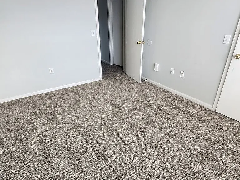 Castlewood Apartments - Huntsville, AL — Photo 6