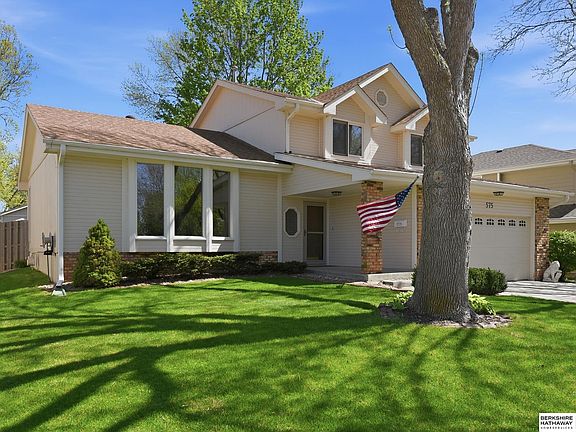 4th image of 575 N 152nd Avenue Cir