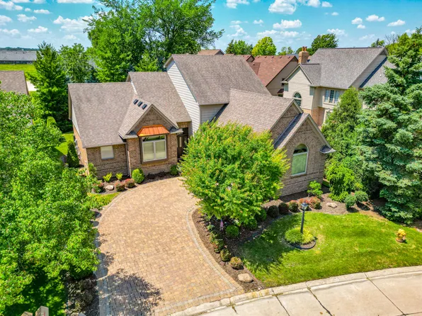 44215 Riverview Ridge Dr, Clinton Township, MI 48038