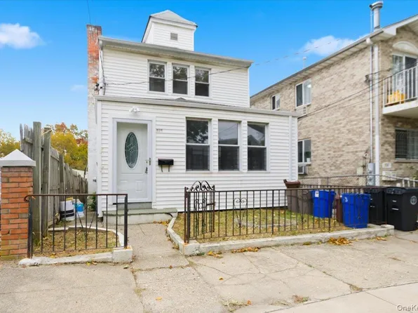 924 Hollywood Avenue, Bronx, NY 10465