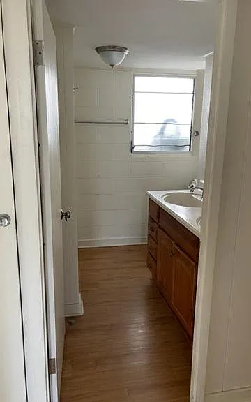 2436 Date St #9 — Photo 2