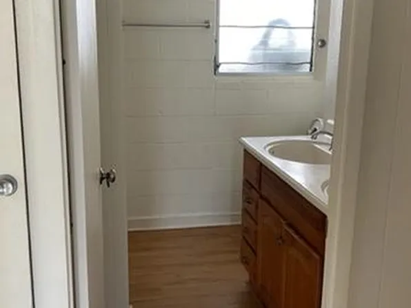 2436 Date St #9, Honolulu, HI 96826