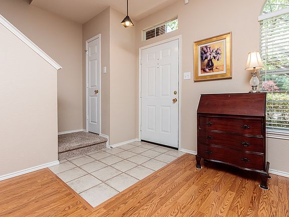 2nd image of 2333 Magnolia Dr