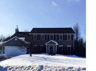 4925 Macgregor Ln, Syracuse, NY 13215