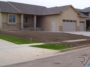 2308 S Copper Crest Trl, Sioux Falls, SD 57110