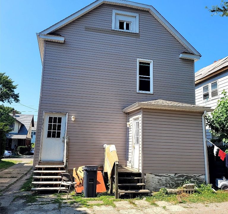 2nd image of 507 E 23rd St