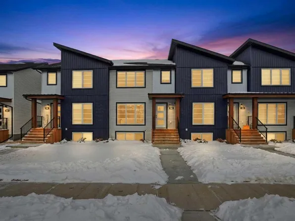 56 Lake St, Red Deer County, AB T4E 1B9
