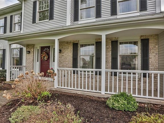 2nd image of 36 Eaglewood Cir