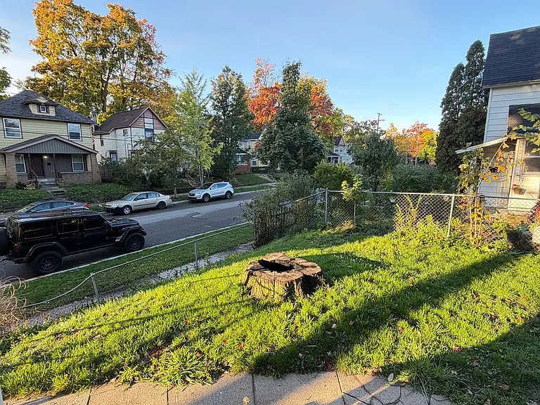 1023 Sigsbee St SE — Photo 6