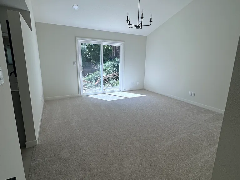 953 Center Ct — Photo 11