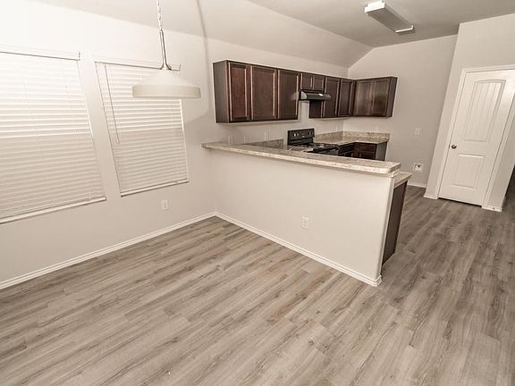 3rd image of 5319 Moni Pl