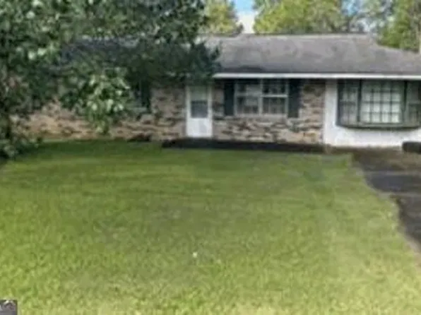295 Chevy Dr, Dothan, AL 36303